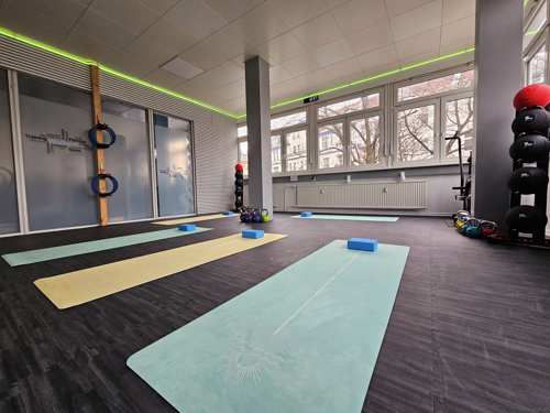 Yoga-Kurs in der Therapiepraxis Tom Gundlach in Berlin-Wilmersdorf